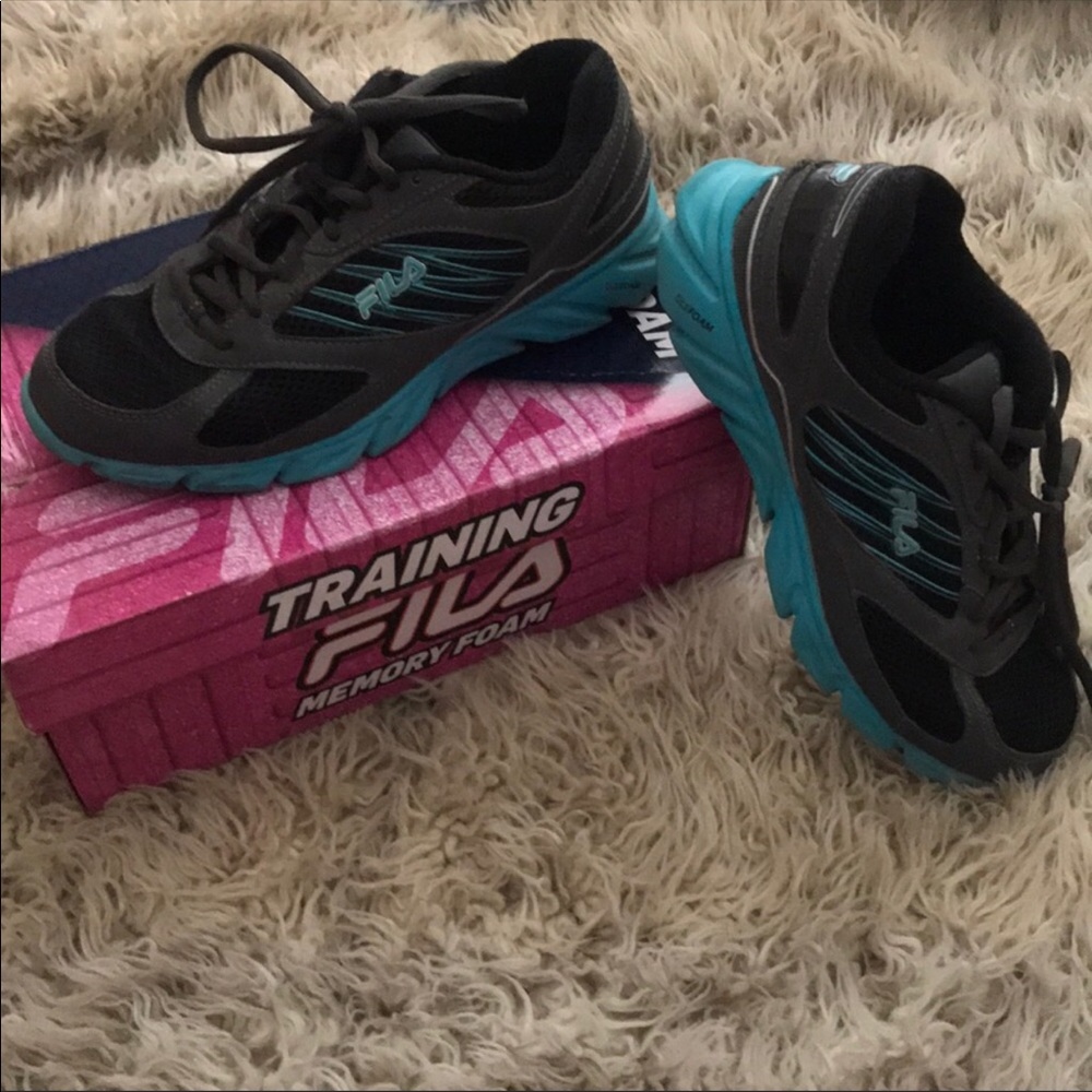 FILA tennis shoes